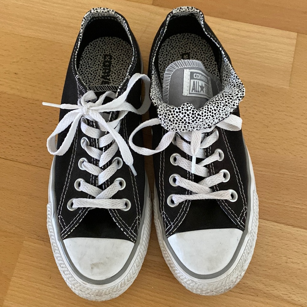 Women’s cute All Star Converse double tongue black white polka dot shoes size 7